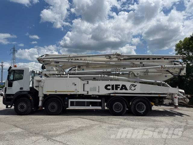 Iveco Trakker 450 Bombas de betonagem