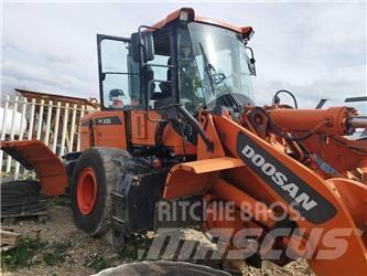 Doosan DL 300-3 Carregadeiras de rodas