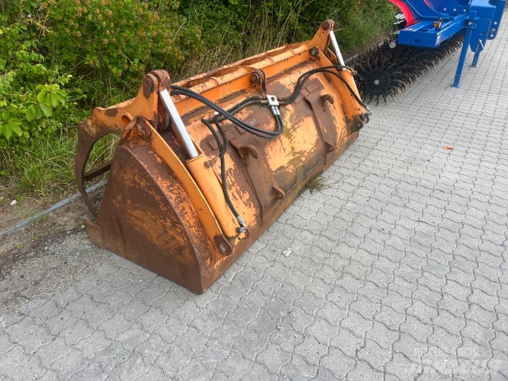  Skovl  med overfald Acessórios de carregadora frontal
