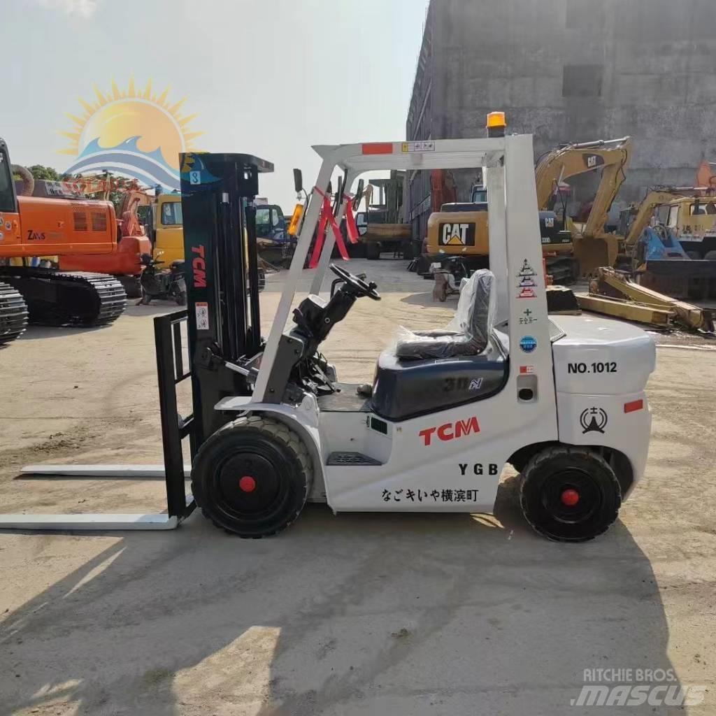 TCM FD30 Empilhadores Elevadores