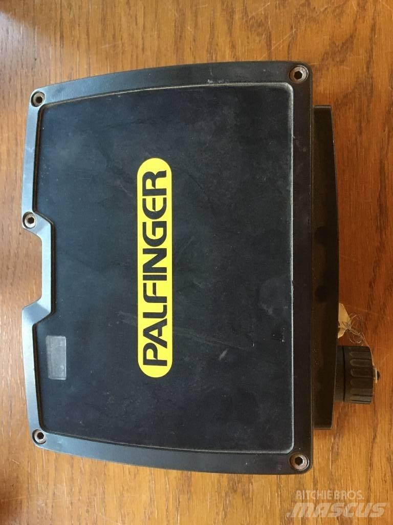  Scanreco RC 400 Electrónica