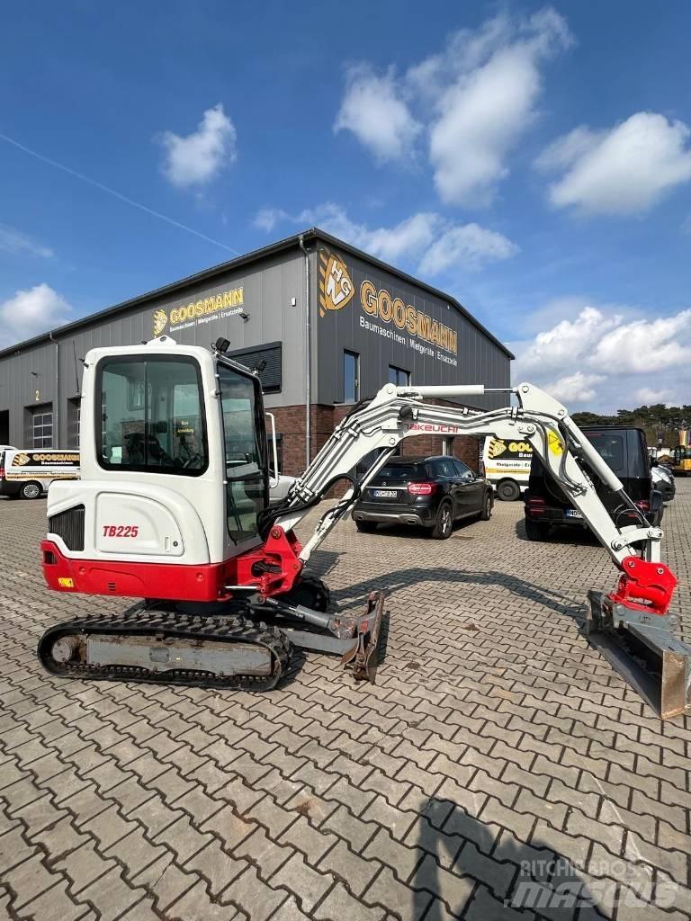 Takeuchi TB 225 Miniescavadeiras
