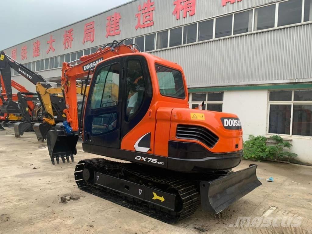 Doosan DX 75-9 C Escavadoras Midi 7t - 12t