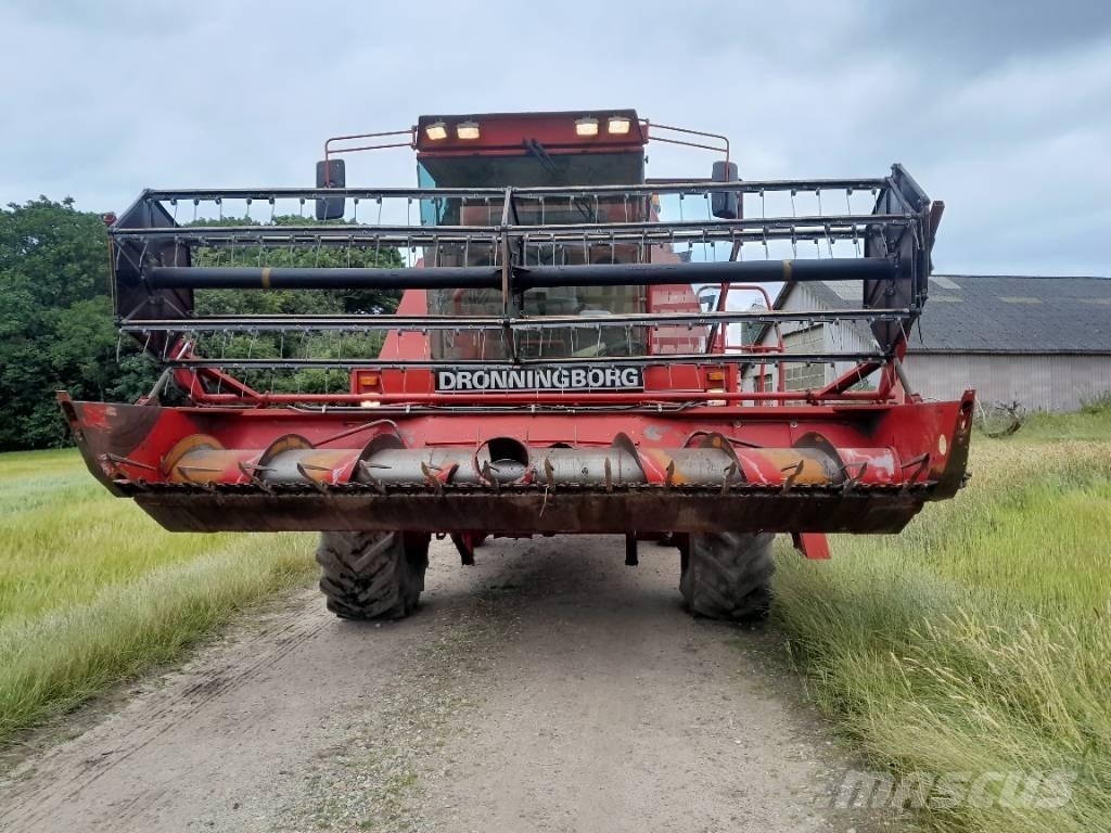 Dronningborg D 7500 Ceifeiras debulhadoras