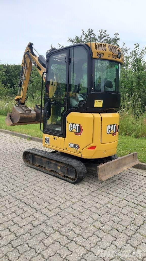 CAT 301.8 Miniescavadeiras