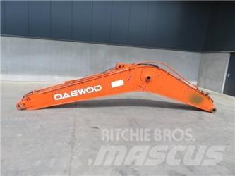 Daewoo DX 225 LC Chassis e suspensões