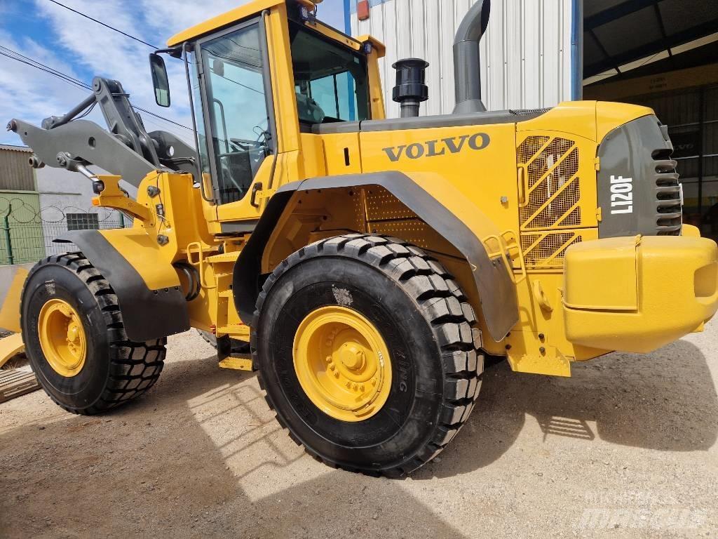 Volvo L 120 F Carregadeiras de rodas