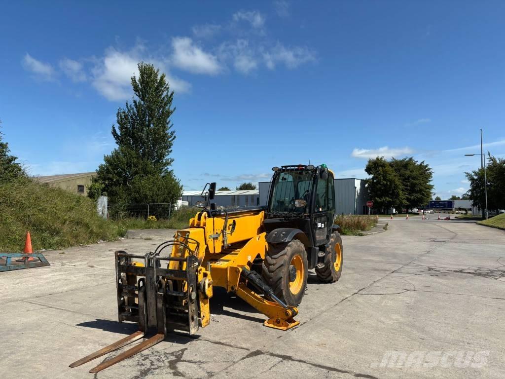 JCB 540-140 Manipulador telescópico