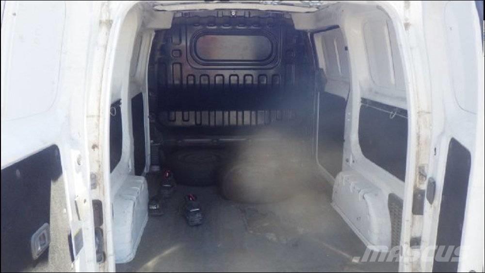 Nissan NV 200 Carrinhas de caixa fechada
