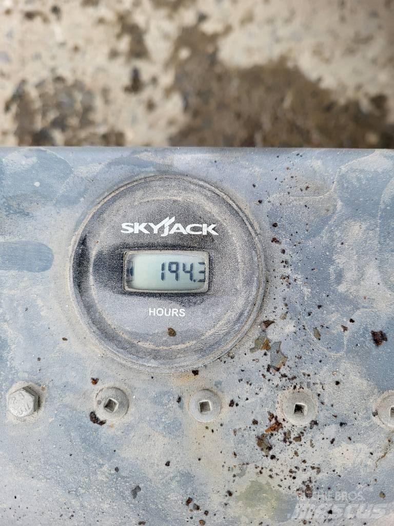 SkyJack 32/19 Elevadores de tesoura