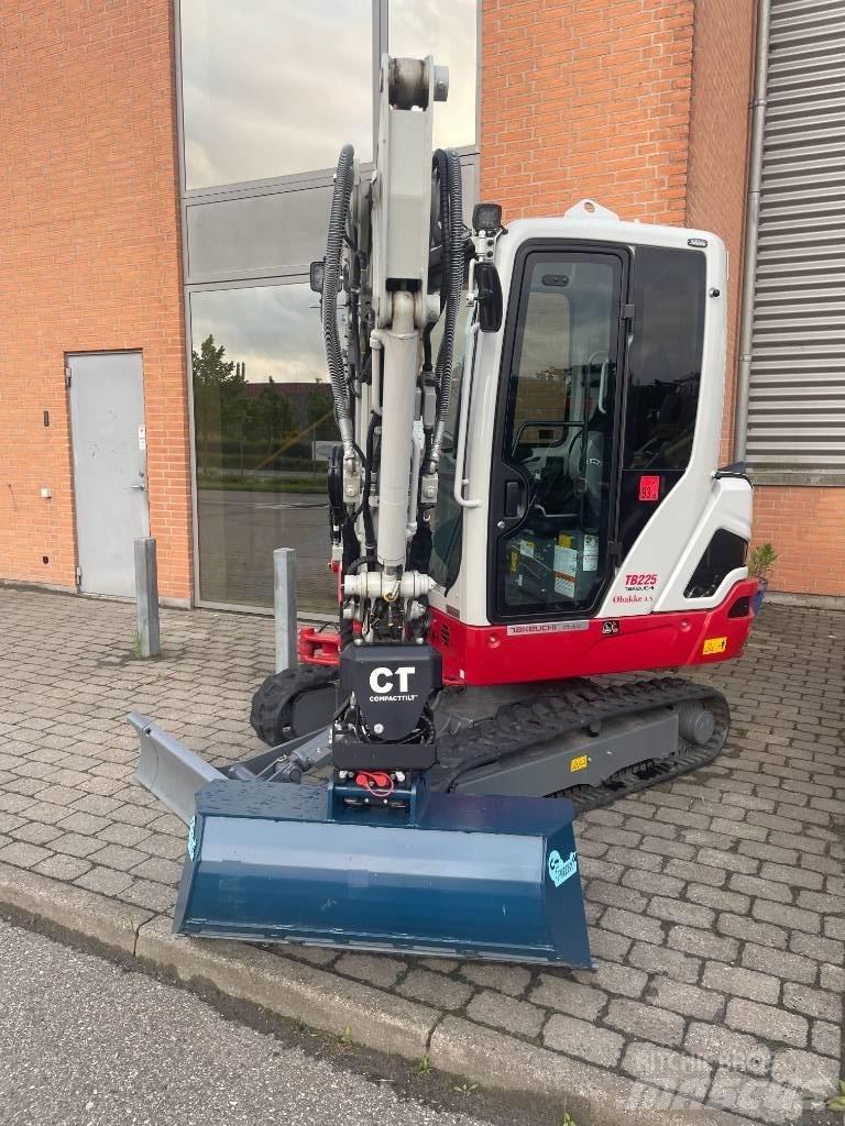 Takeuchi TB 225 Miniescavadeiras