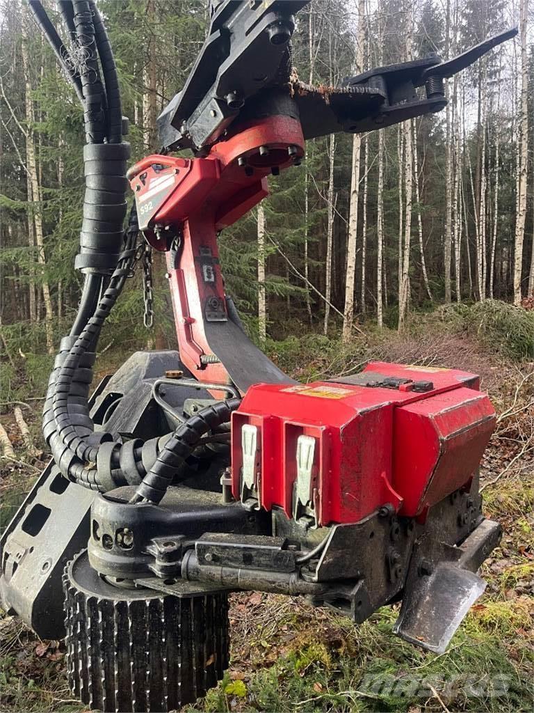 Komatsu S92 Cabeças de ceifeiras