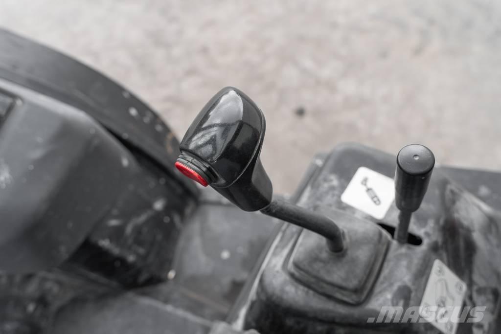 Manitou MC 30-4 Empilhadores Diesel
