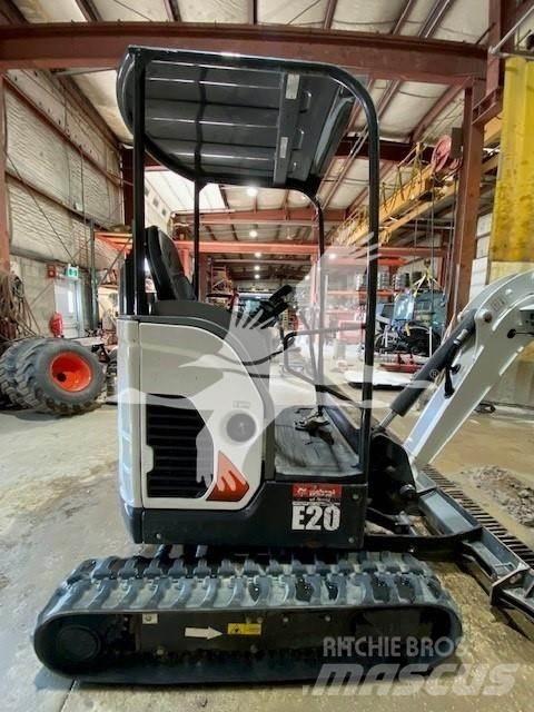 Bobcat E20 Miniescavadeiras