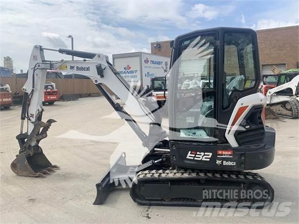 Bobcat E32i Miniescavadeiras