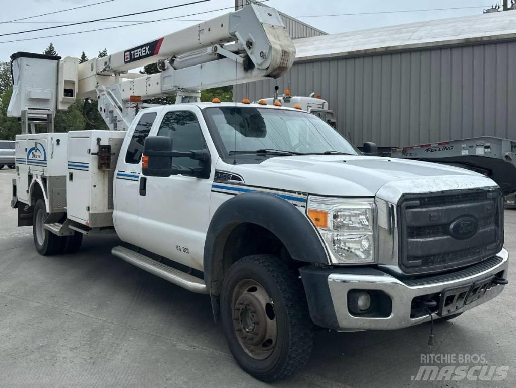 Ford F 550 XLT SD Plataformas aéreas montadas em camião