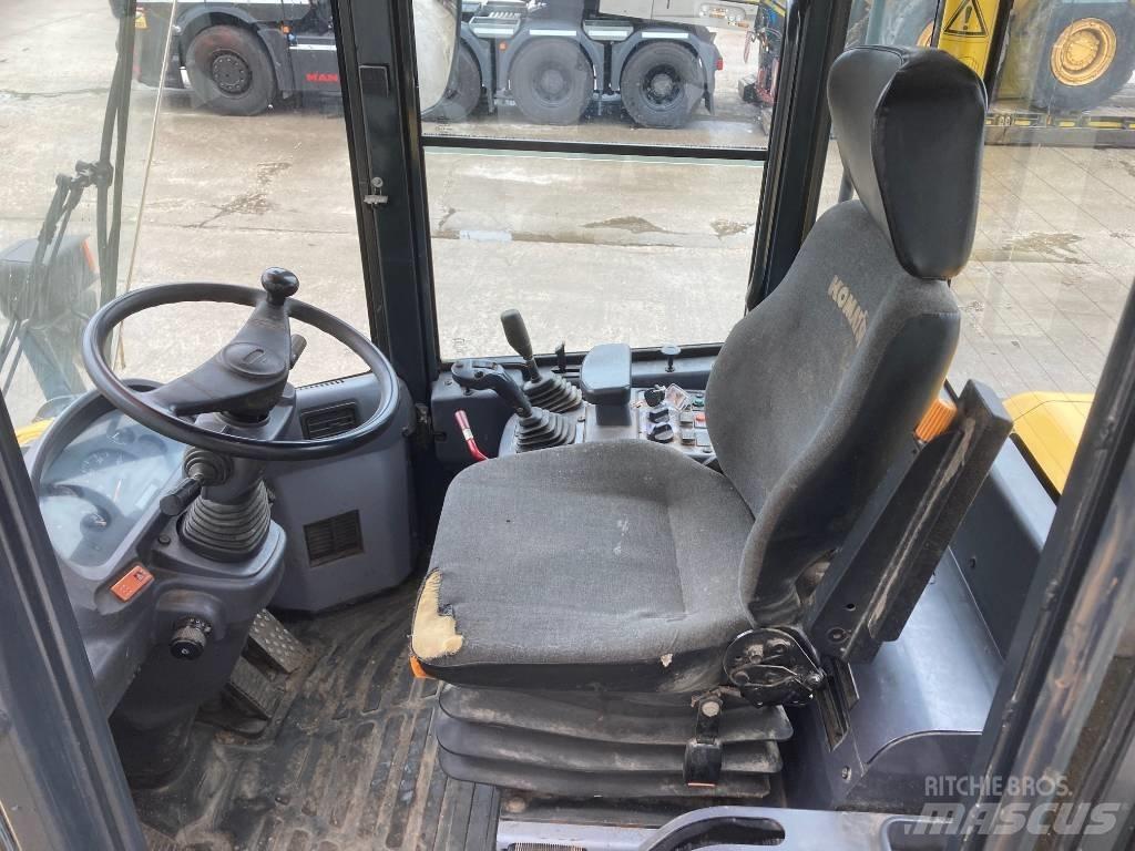 Komatsu WA 250 Carregadeiras de rodas