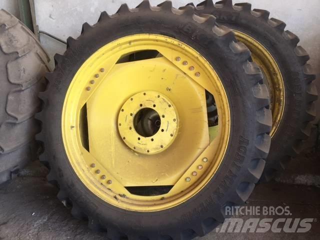John Deere 6820 Pneus Agrícolas