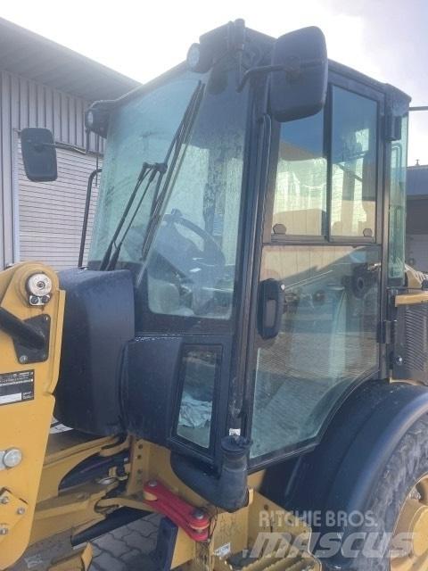 CAT 906 Carregadeiras de rodas