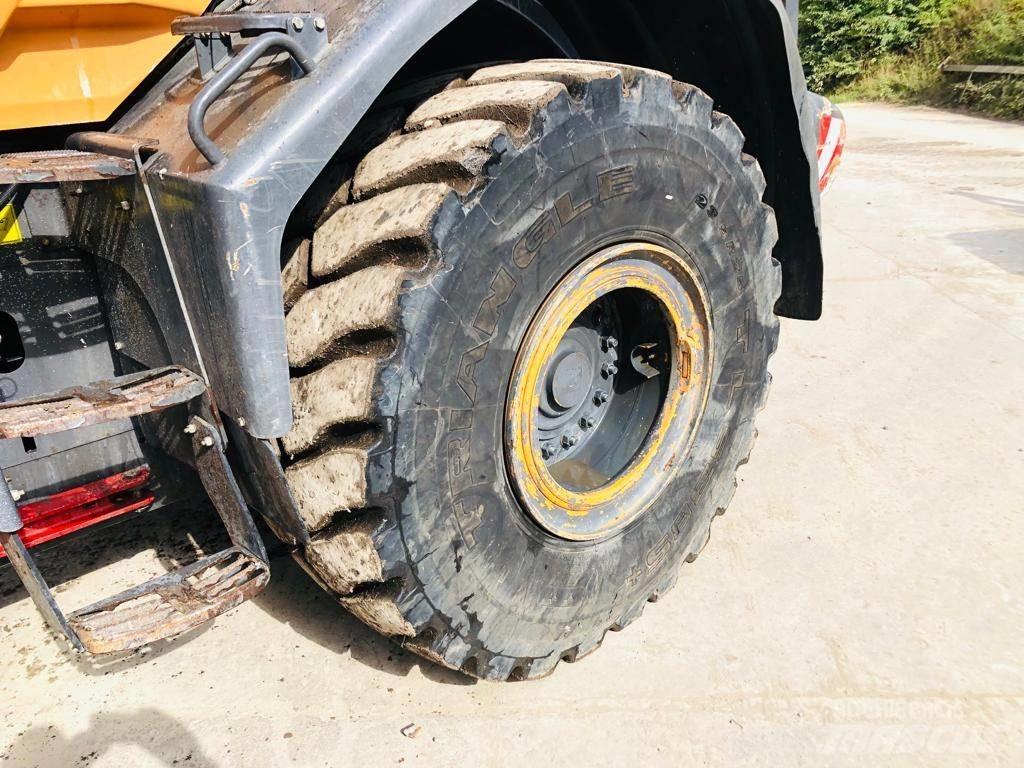CASE 821 GXR Carregadeiras de rodas
