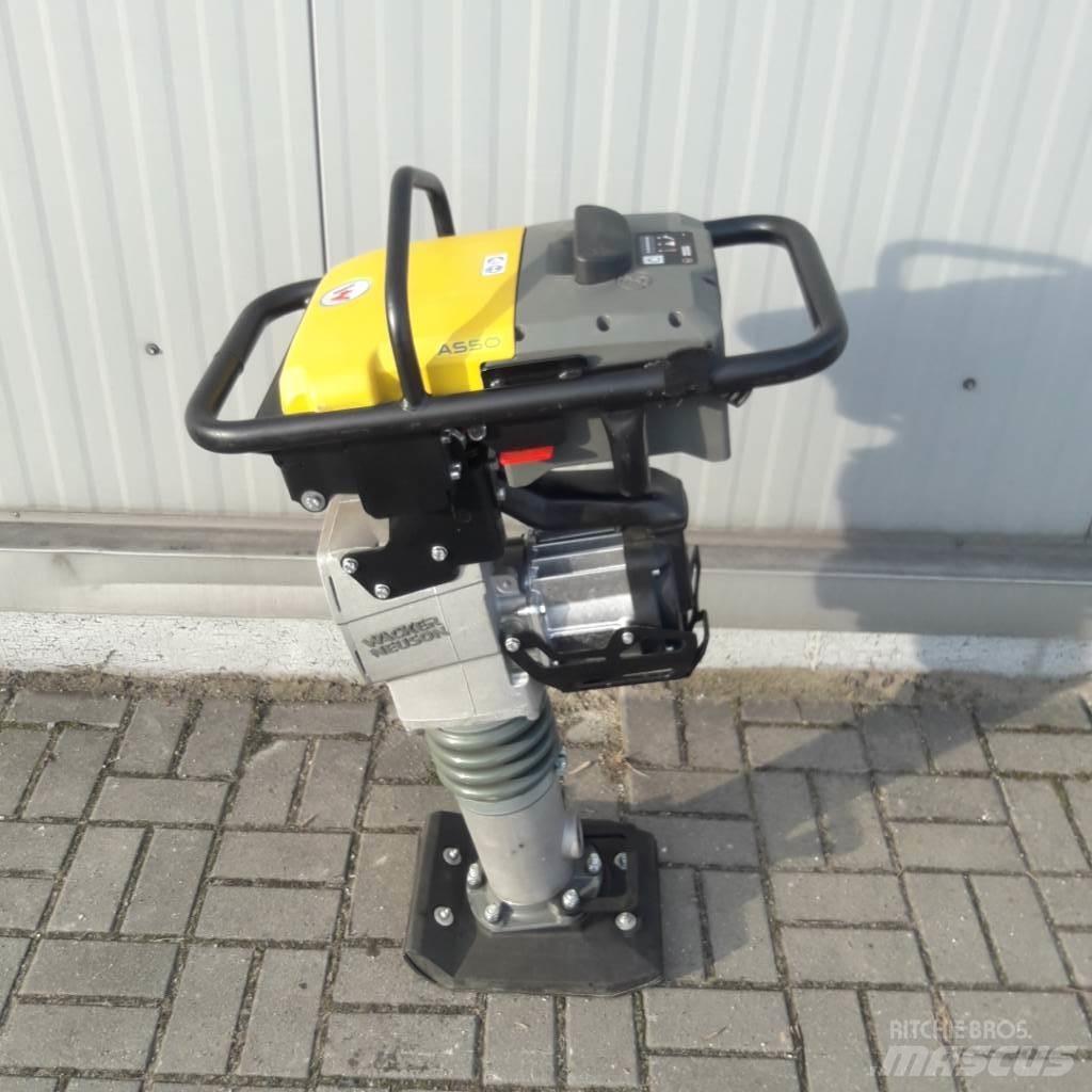 Wacker Neuson AS 50 Saltitões