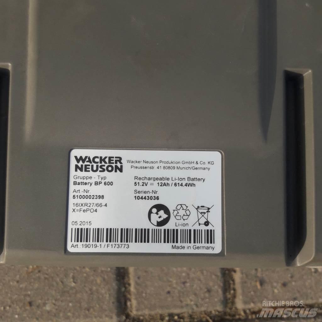 Wacker Neuson AS 50 Saltitões