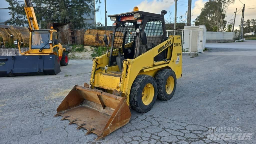 Komatsu SK07J Mini carregadoras