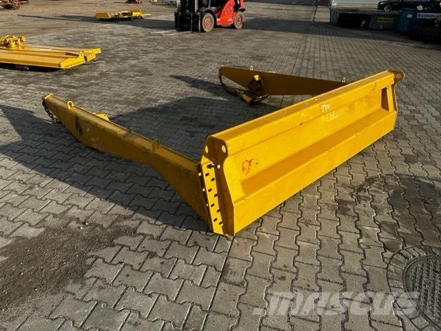 CAT 725 TAIL GATE Caminhões articulados