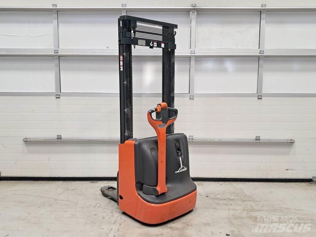 Linde L10 Empilhador para operador externo