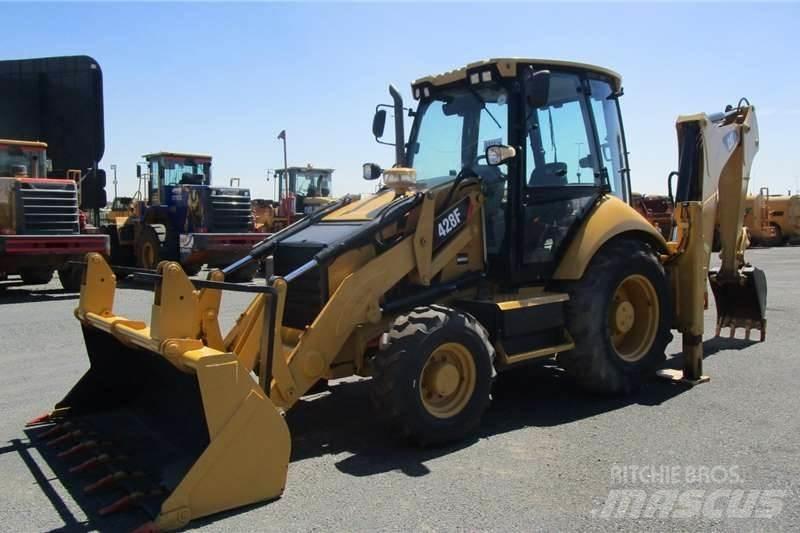 CAT 428F Retroescavadeiras