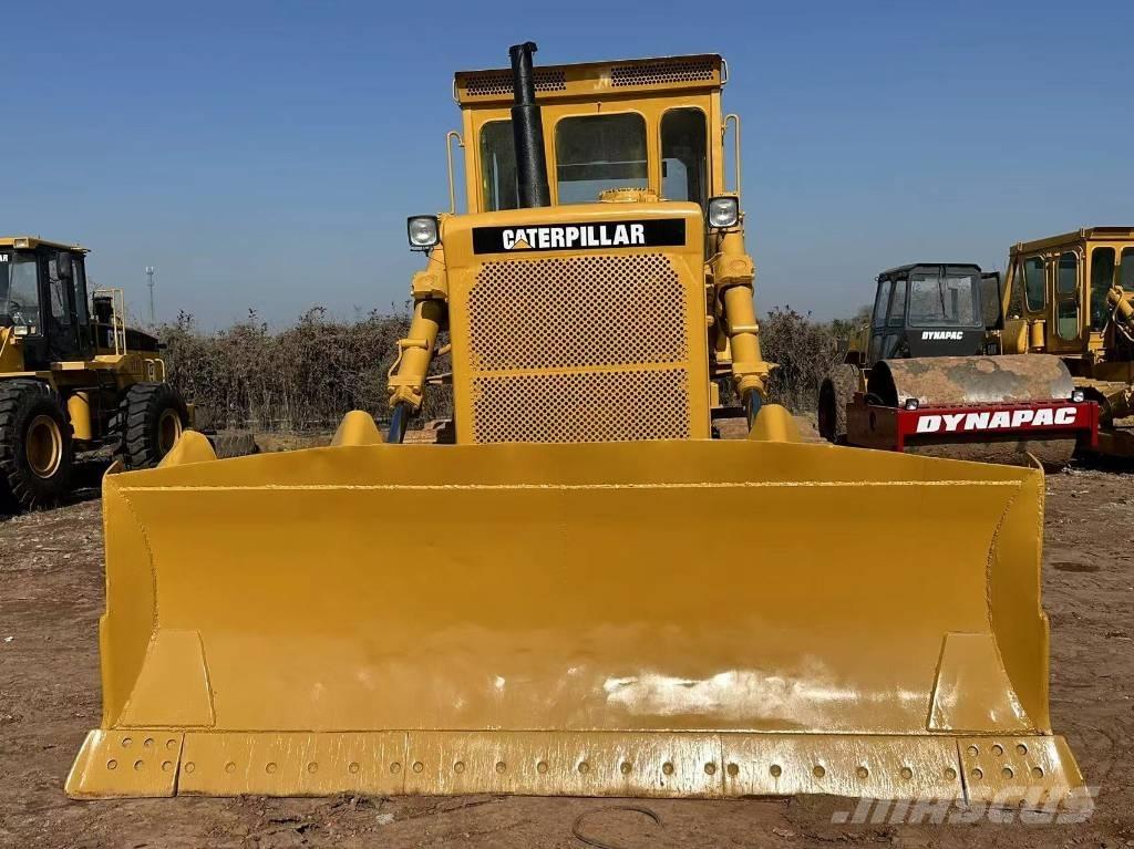 CAT D 8 K Dozers - Tratores rastos