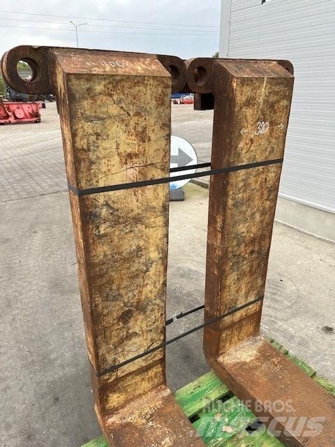 CAT 25-30 ton /988 Garfos