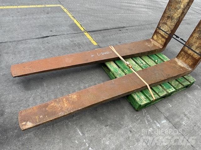 CAT 25-30 ton /988 Garfos