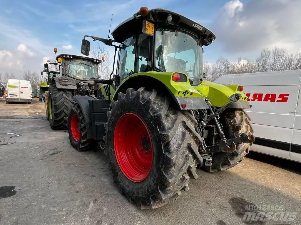 CLAAS Arion 650 Tratores Agrícolas usados