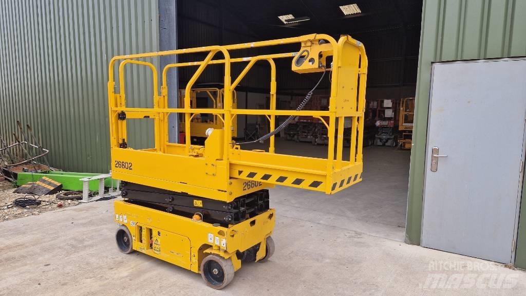 JCB S 1530 E Elevadores de tesoura