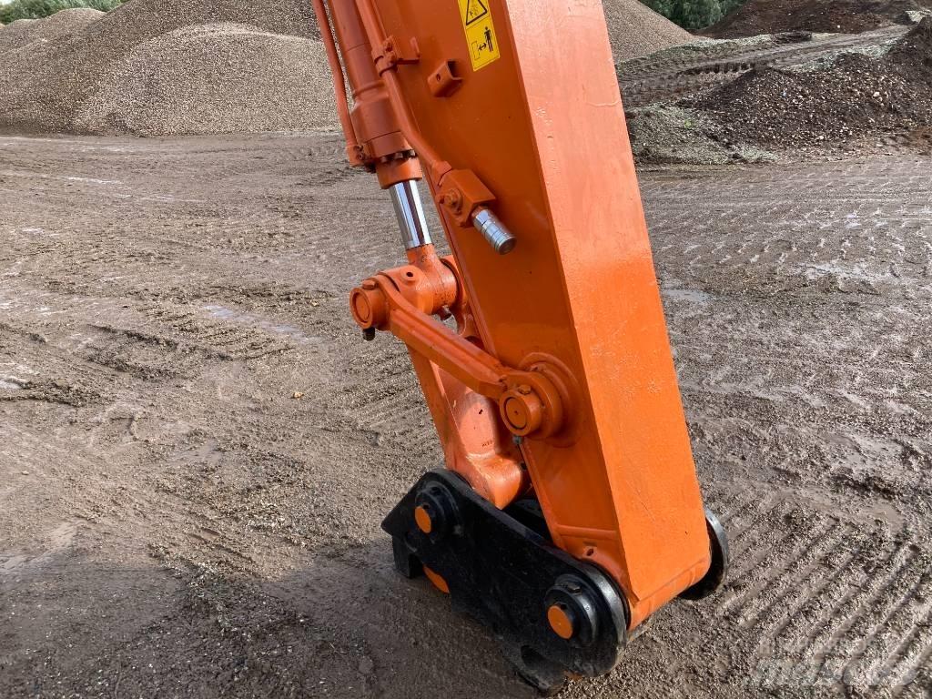 Hitachi ZX225USLC-6 Escavadeiras de esteiras