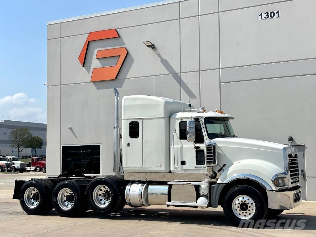 Mack Titan TD 713 Cavalos Mecânicos