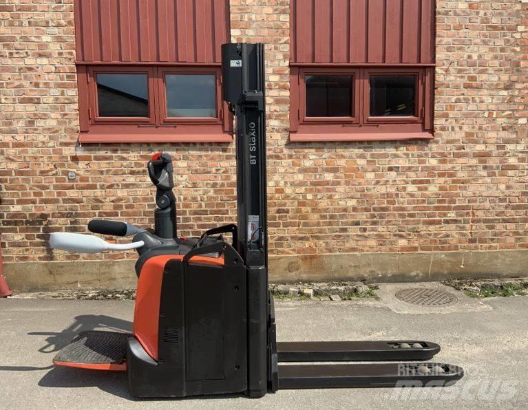 BT SPE 120 L Empilhador para operador externo