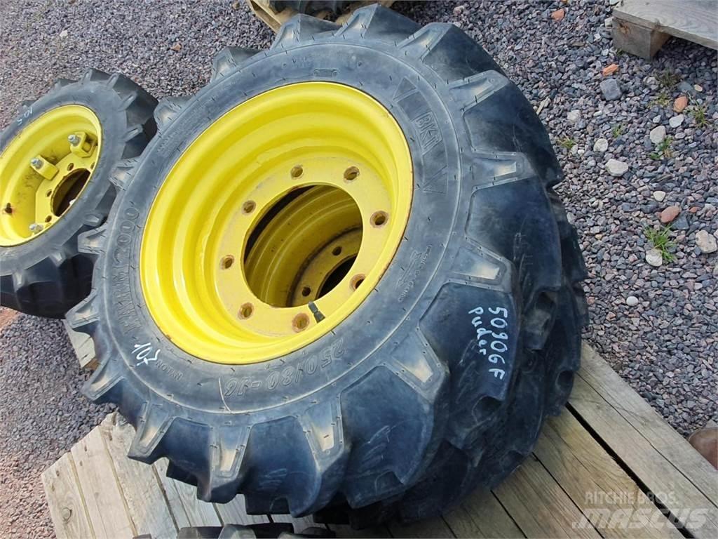 BKT 250/80-16 x2 Pneus Agrícolas