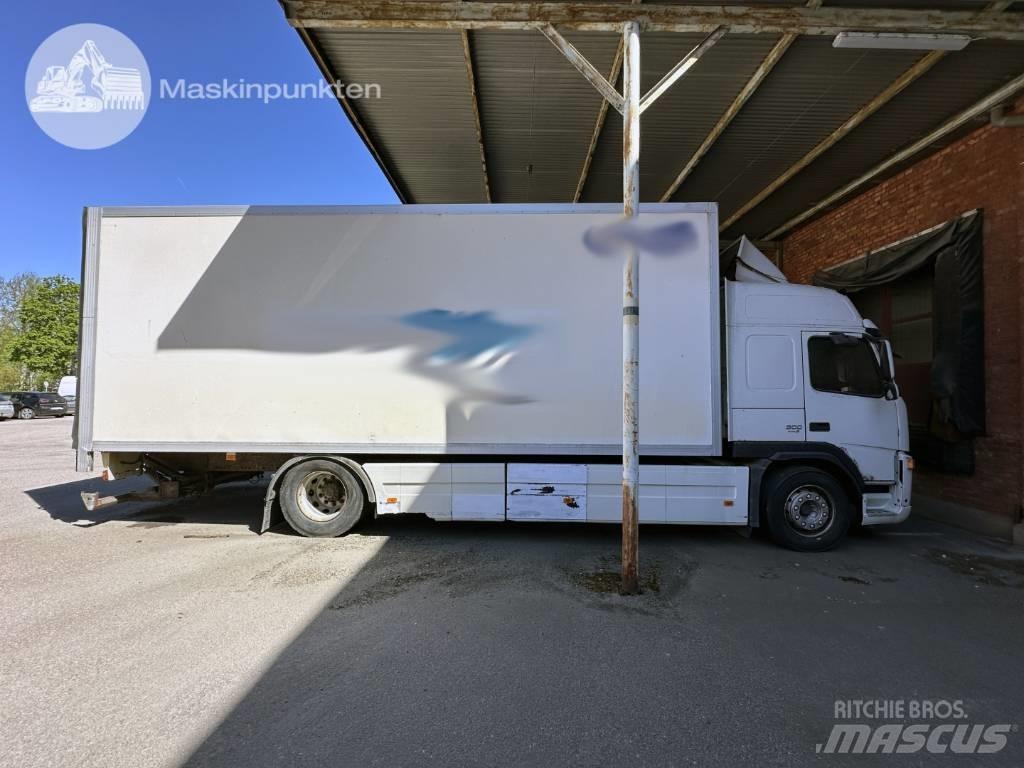 Volvo FM 300 Caminhões de caixa fechada