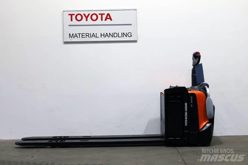 Toyota LPE 250 Porta-paletes com plataforma