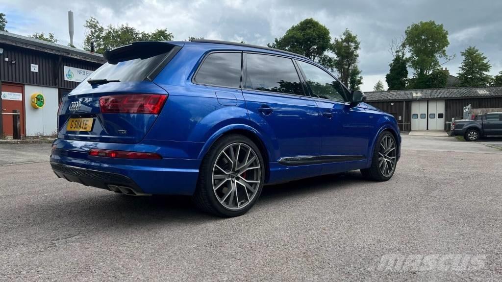Audi SQ7 Automóvel