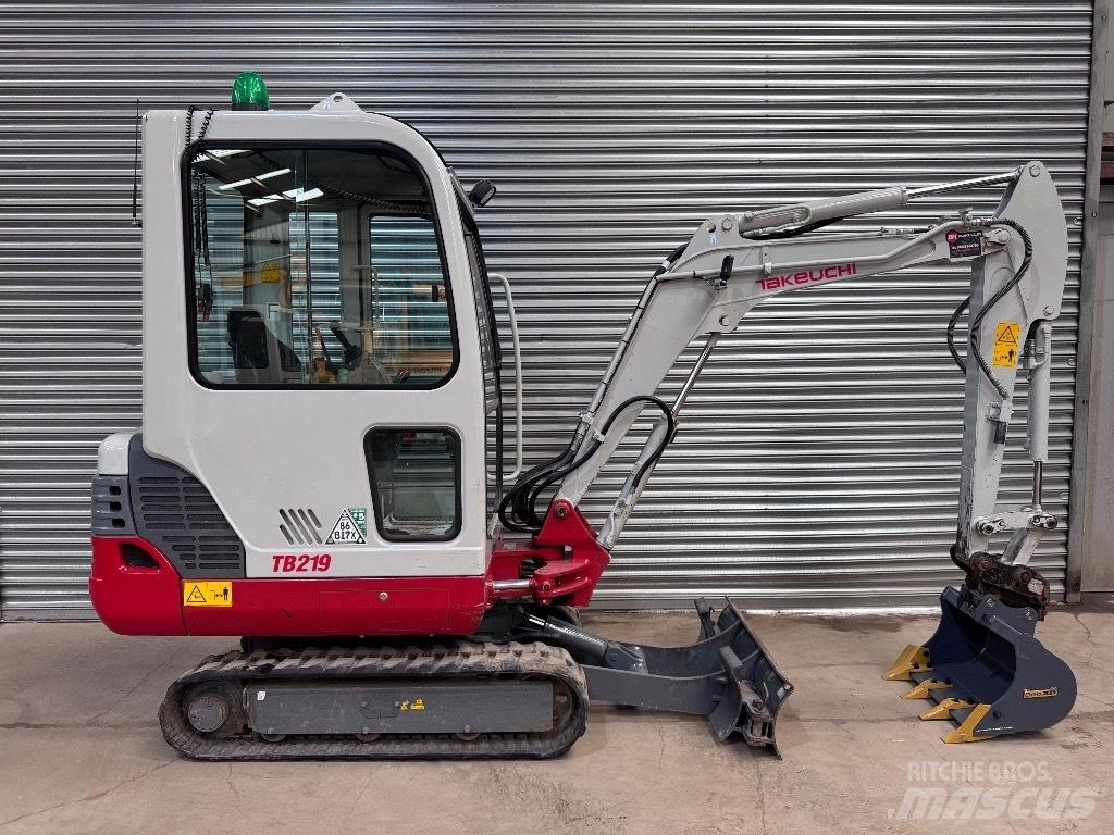 Takeuchi TB 219 Miniescavadeiras