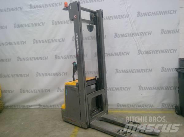 Jungheinrich EJC 220 Empilhador para operador externo