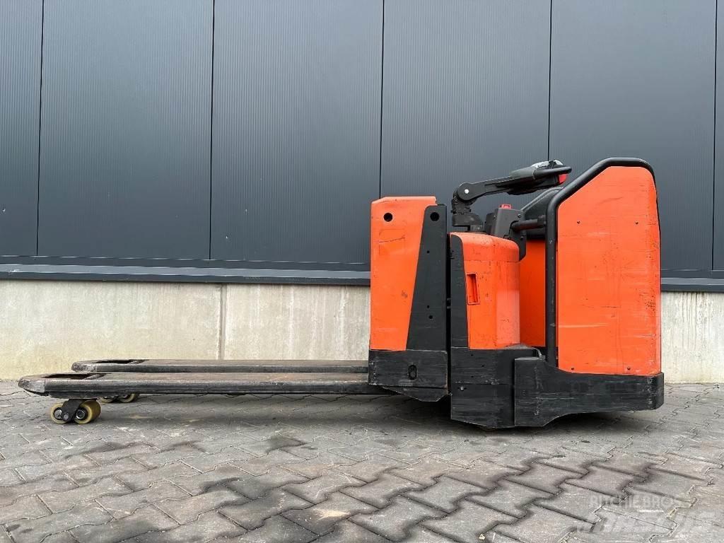 BT LPE200/8 Empilhador para operador externo