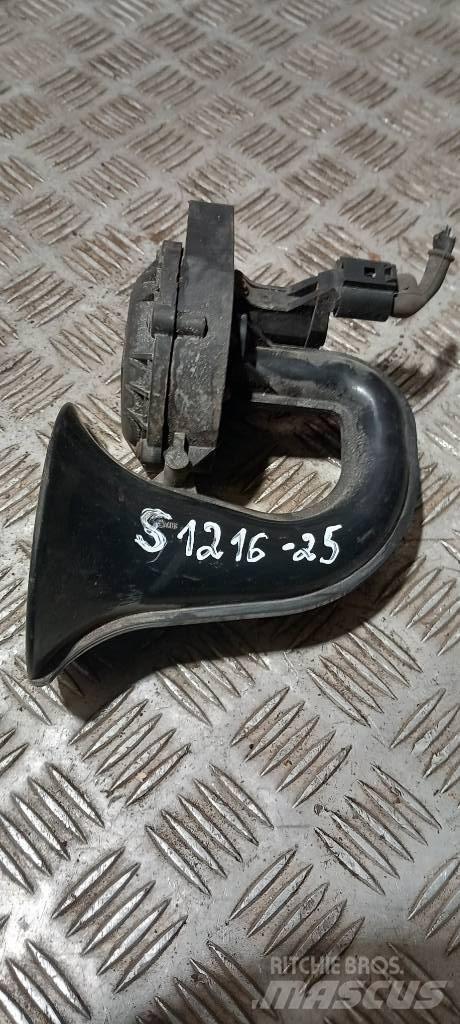 Scania R 4401936103 Cabines e interior
