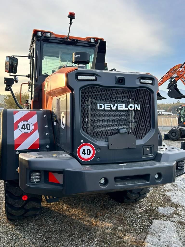 Develon DL 250-7 Carregadeiras de rodas