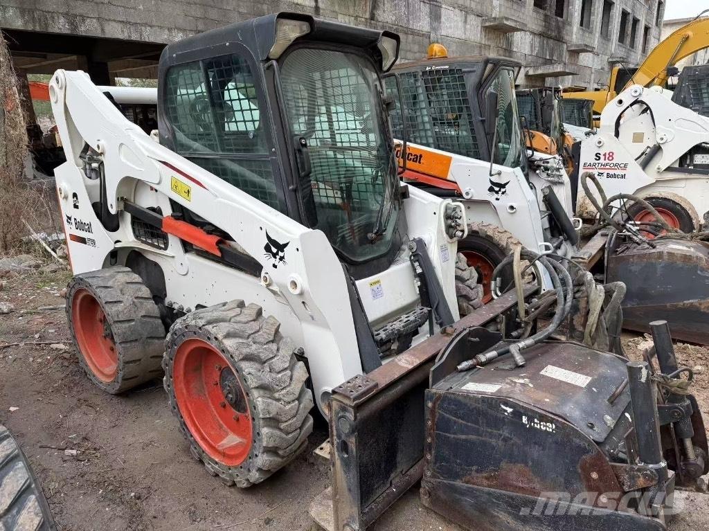 Bobcat S 220 S750 Minicarregadeiras