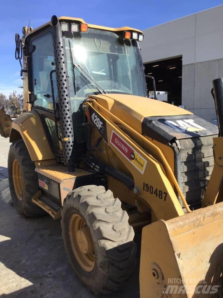 CAT 420 F Retroescavadeiras
