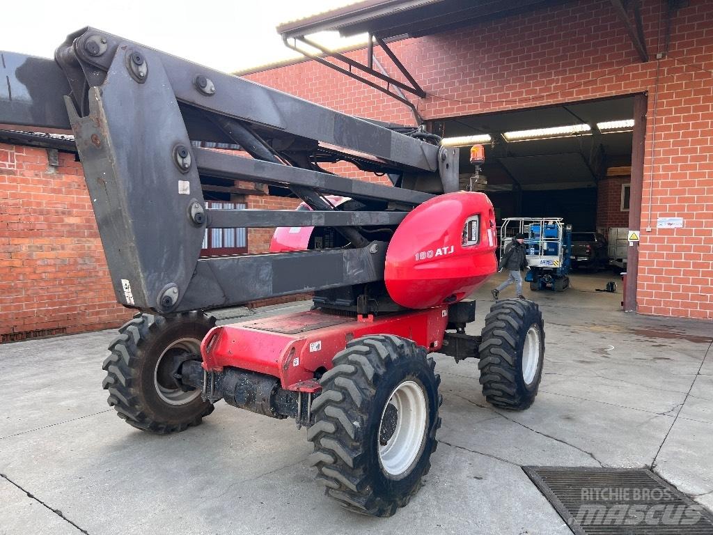 Manitou 180 ATJ Elevadores braços articulados